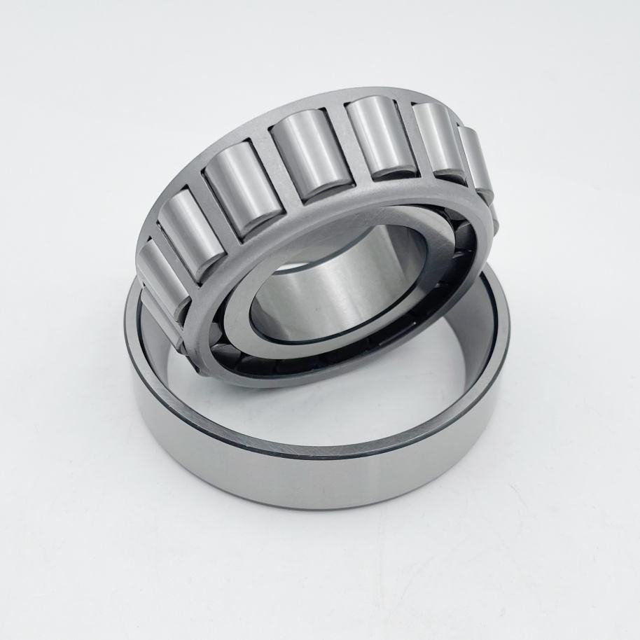 Heavy-Duty Double Row Tapered Roller Bearing 32221 for Truck Transmissions Heavy-Duty Double Row Tapered Roller Bearing 32221 for Truck Transmissions
