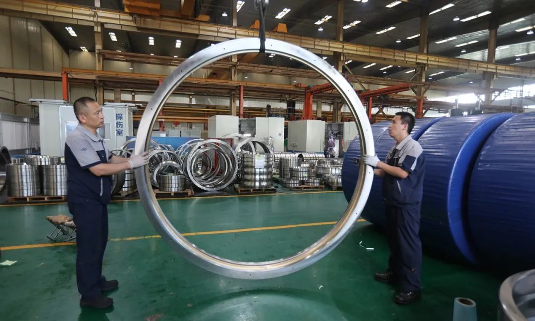 2022 August-P4 Large machine tool spindle bearings from ZWZ with leading technology were successfully produced
