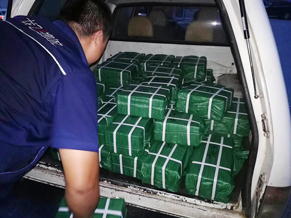 Our employees take efforts to ensure that customers receive goods on time