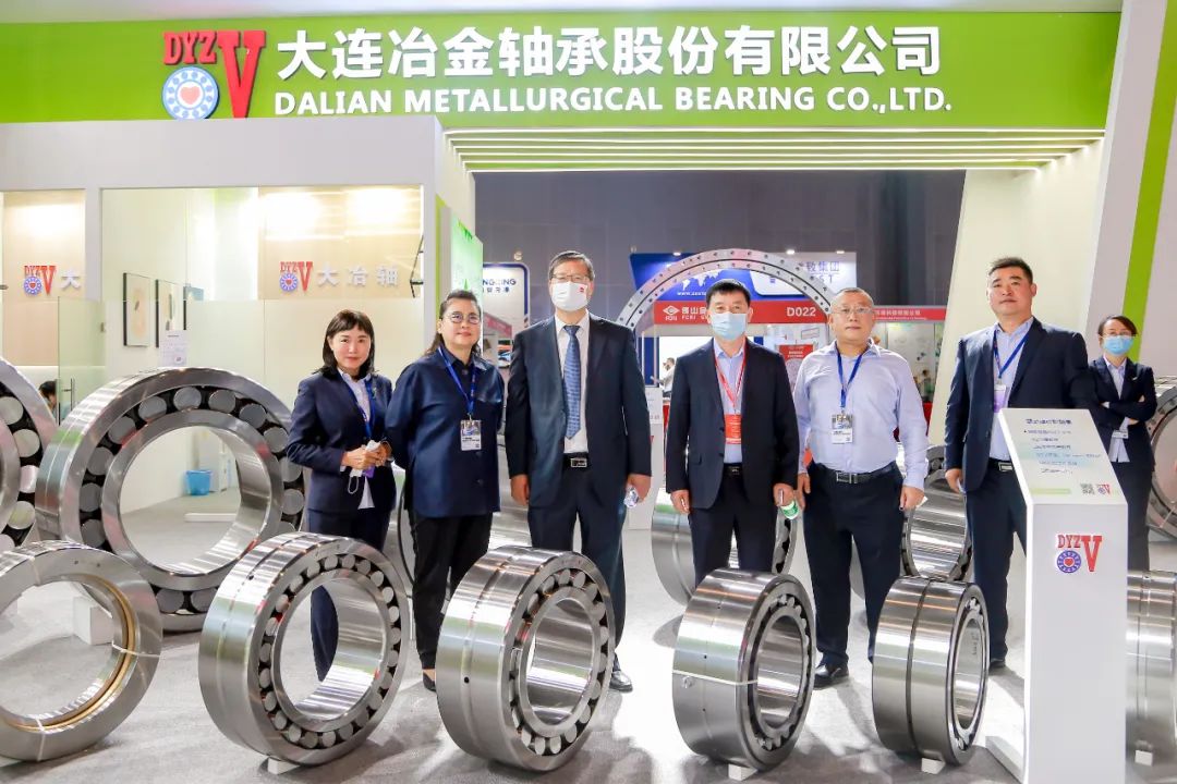 DYZV high precision special bearing for cement machinery showcased in the 23rd China International Cement Technology and Equipment Exhibition