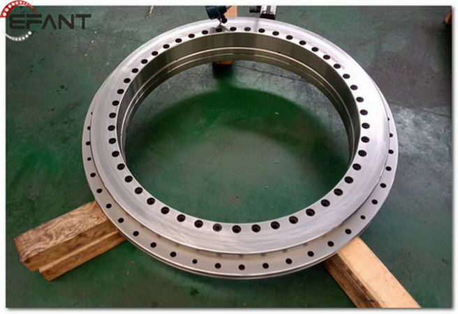 which bearings are most suitable for spot welding machcine, cross roller bearing or rotary table bearing