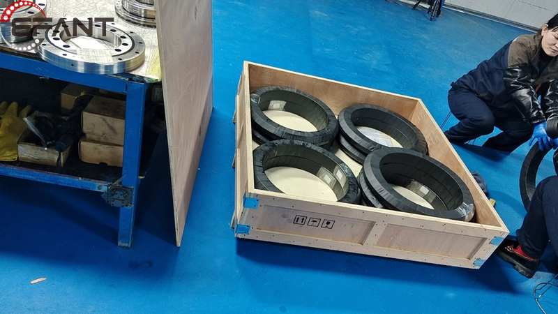 RU445G cross roller bearing has been sent to Thailand