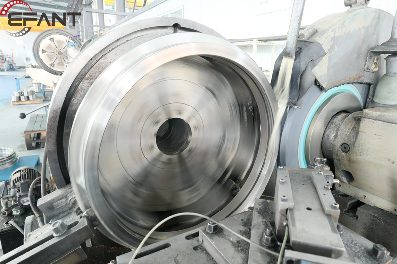 YRT580 rotary table bearings are undergoing initial grinding of outer diameter