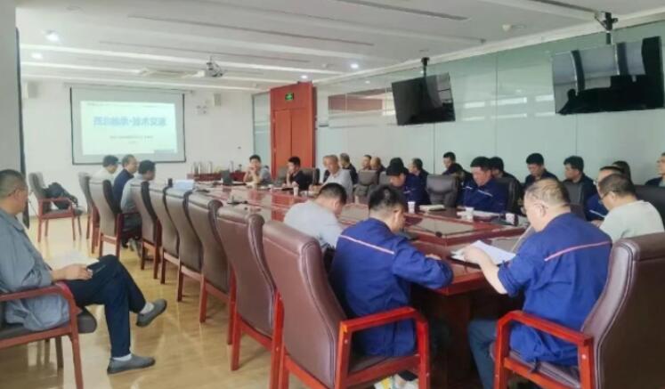 Luoyang Kaiyuan Executive Team Visits NXZ Bearing for Strategic Collaboration Discussions