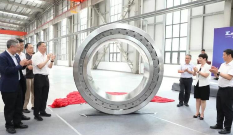 LYC Completes Production of Full-Series Bearings for World Largest 22-Meter Ring Rolling Machine