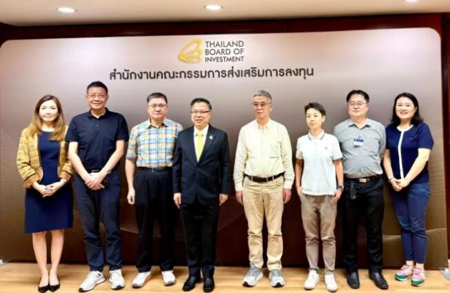 Deputy Prime Minister of Thailand Anutin Charnvirakul Meets with Chairman Zhang Feng to Promote the Implementation of XCC Robotics Core Components Project in Thailand