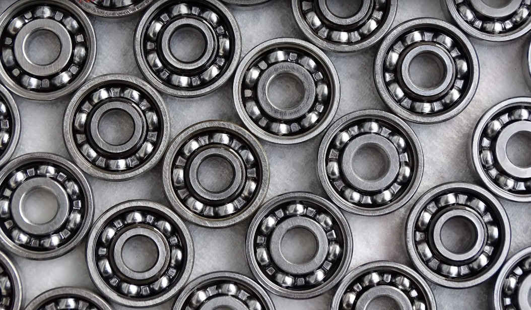 How are metric bearings measured?