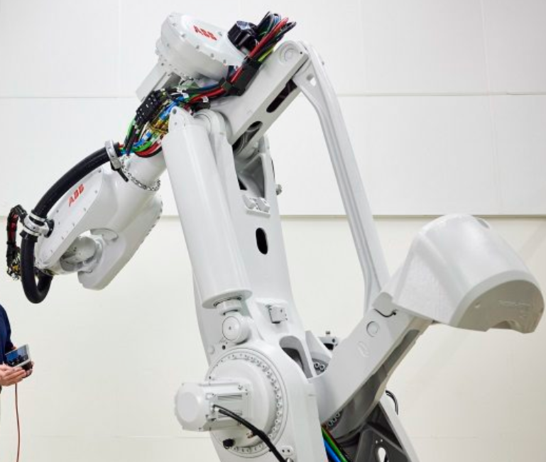 ABB Expands Large Robot Portfolio