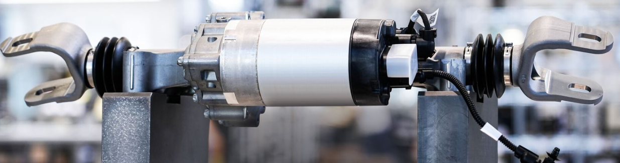 Rear-wheel steering: Successful production launch for German OEM and new volume production orders with greater vertical integration