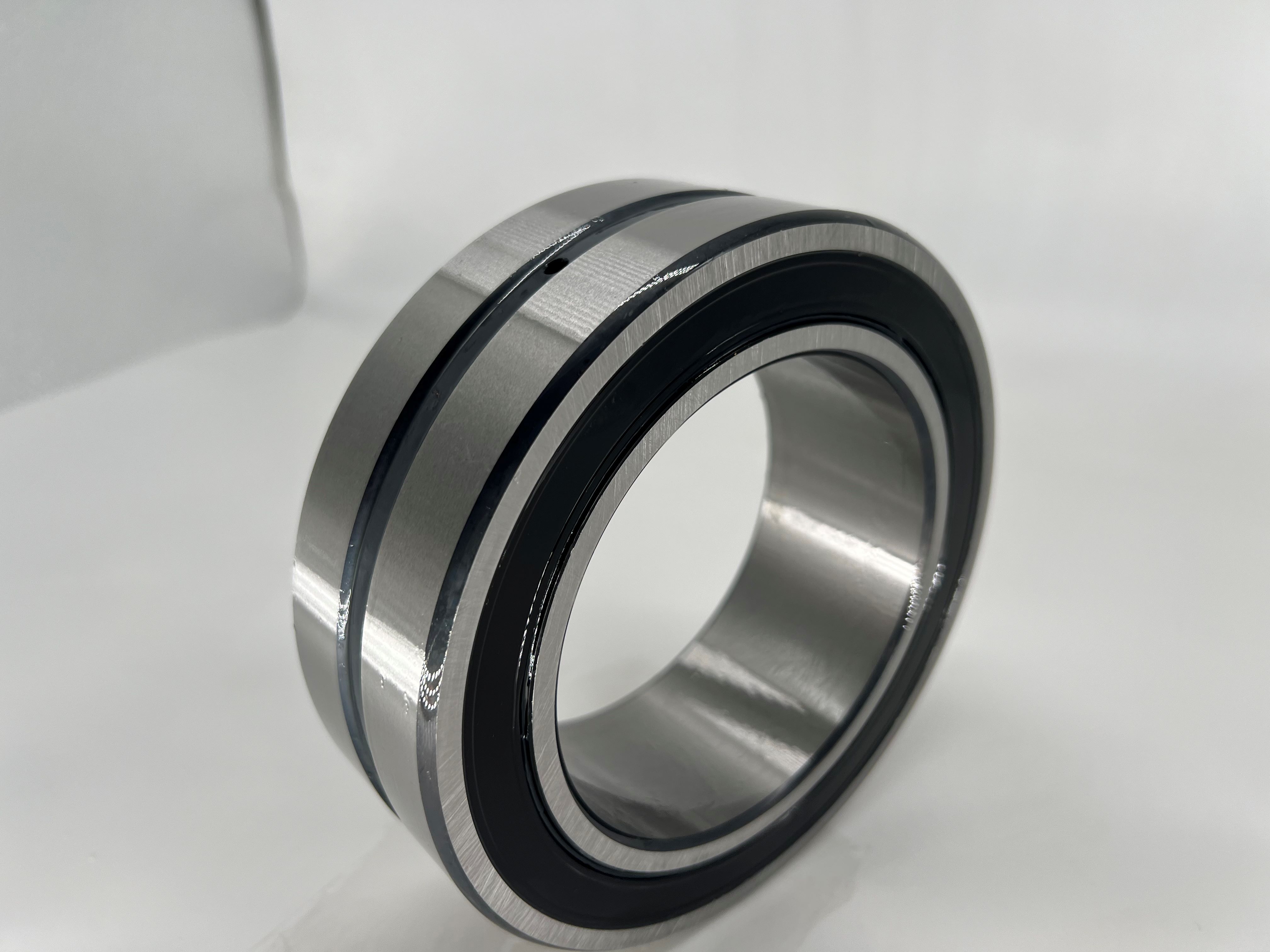 23220 2RS Spherical Roller Bearing