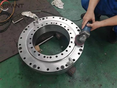 130.25.500 Three Row Cylindrical Roller Slewing Bearing